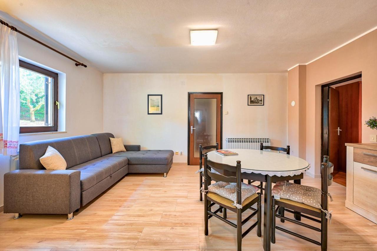 Iby Apartment Pula Exterior foto