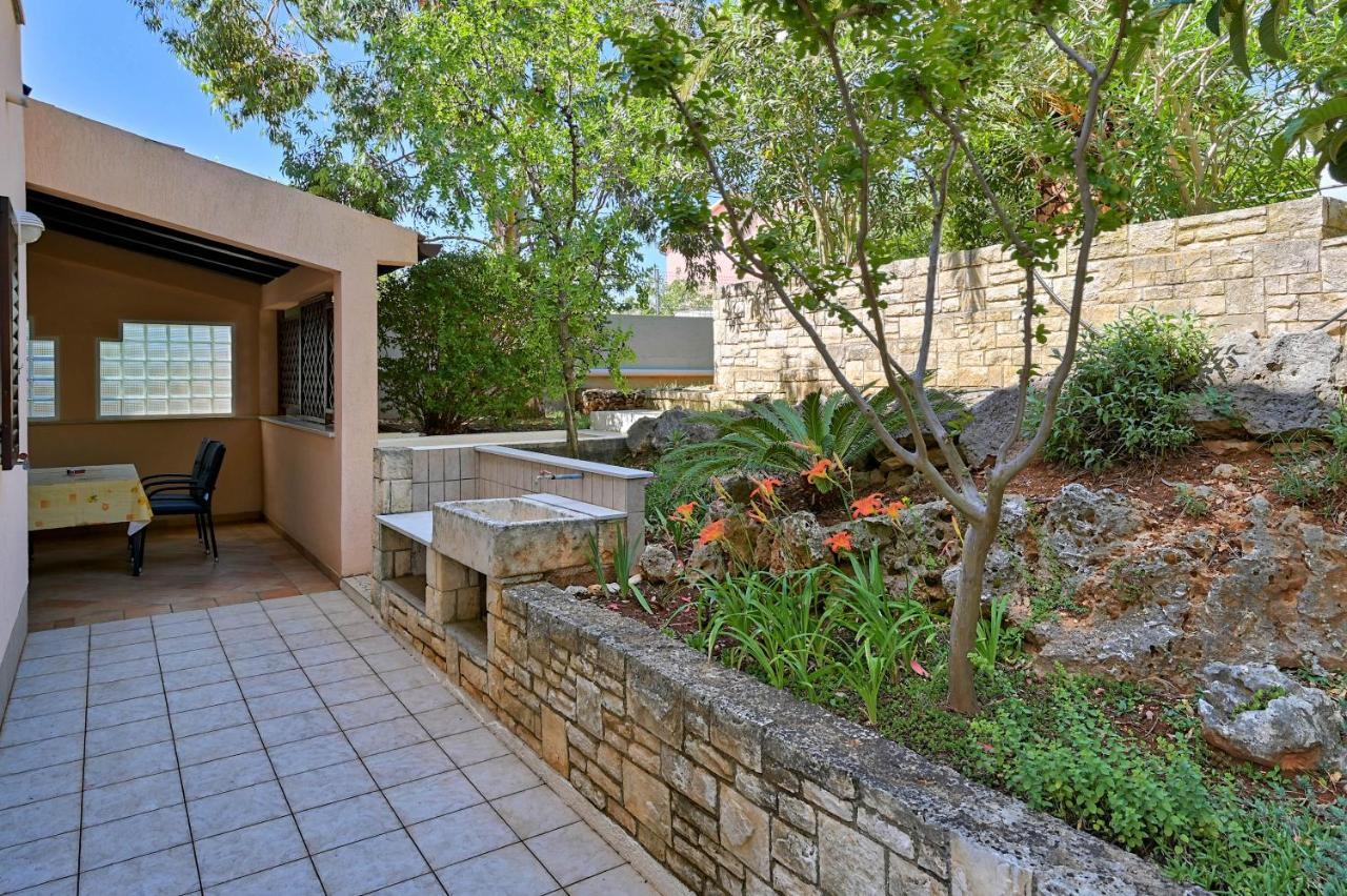 Iby Apartment Pula Exterior foto